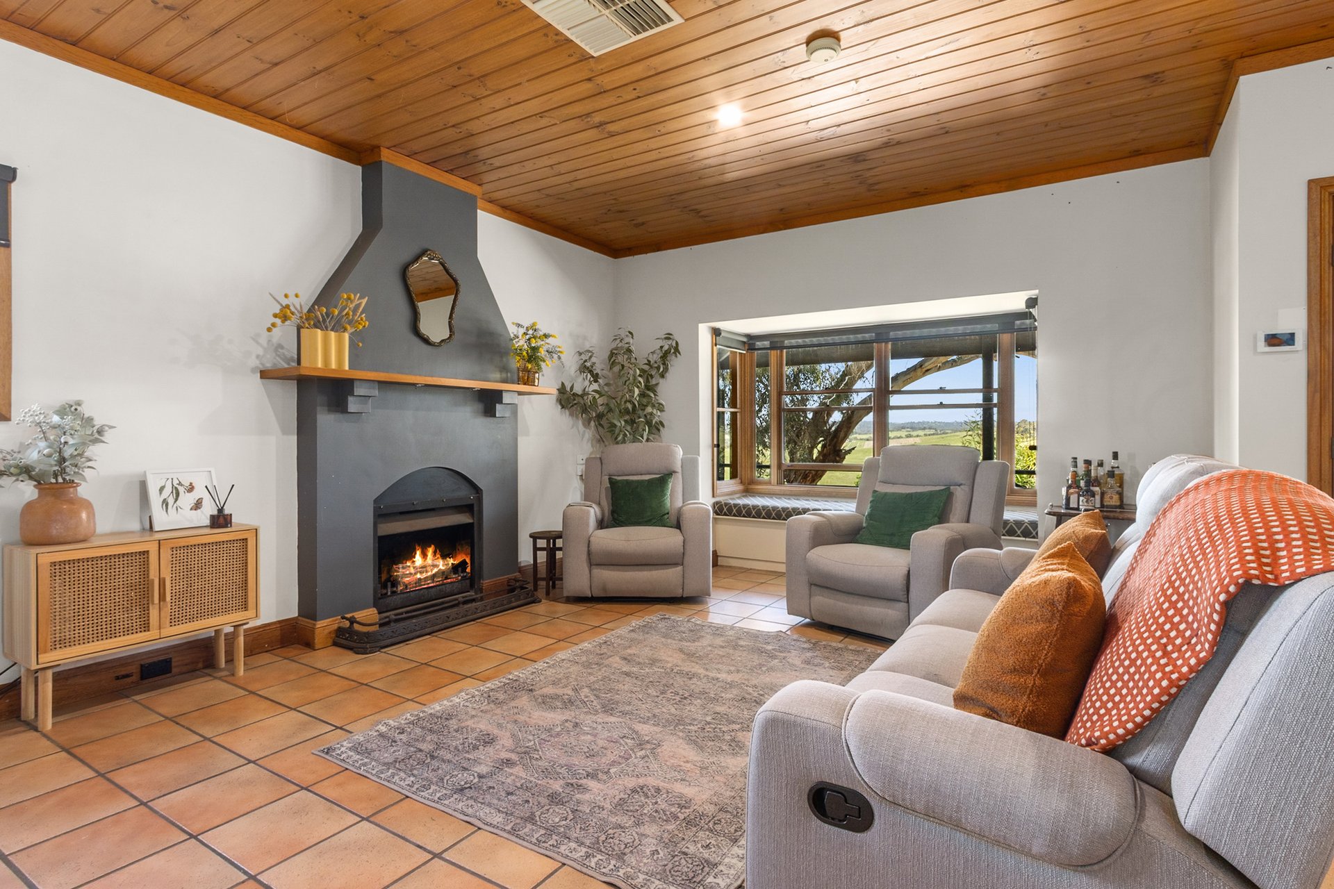 360 Quarry Road — photo 3 of 10
