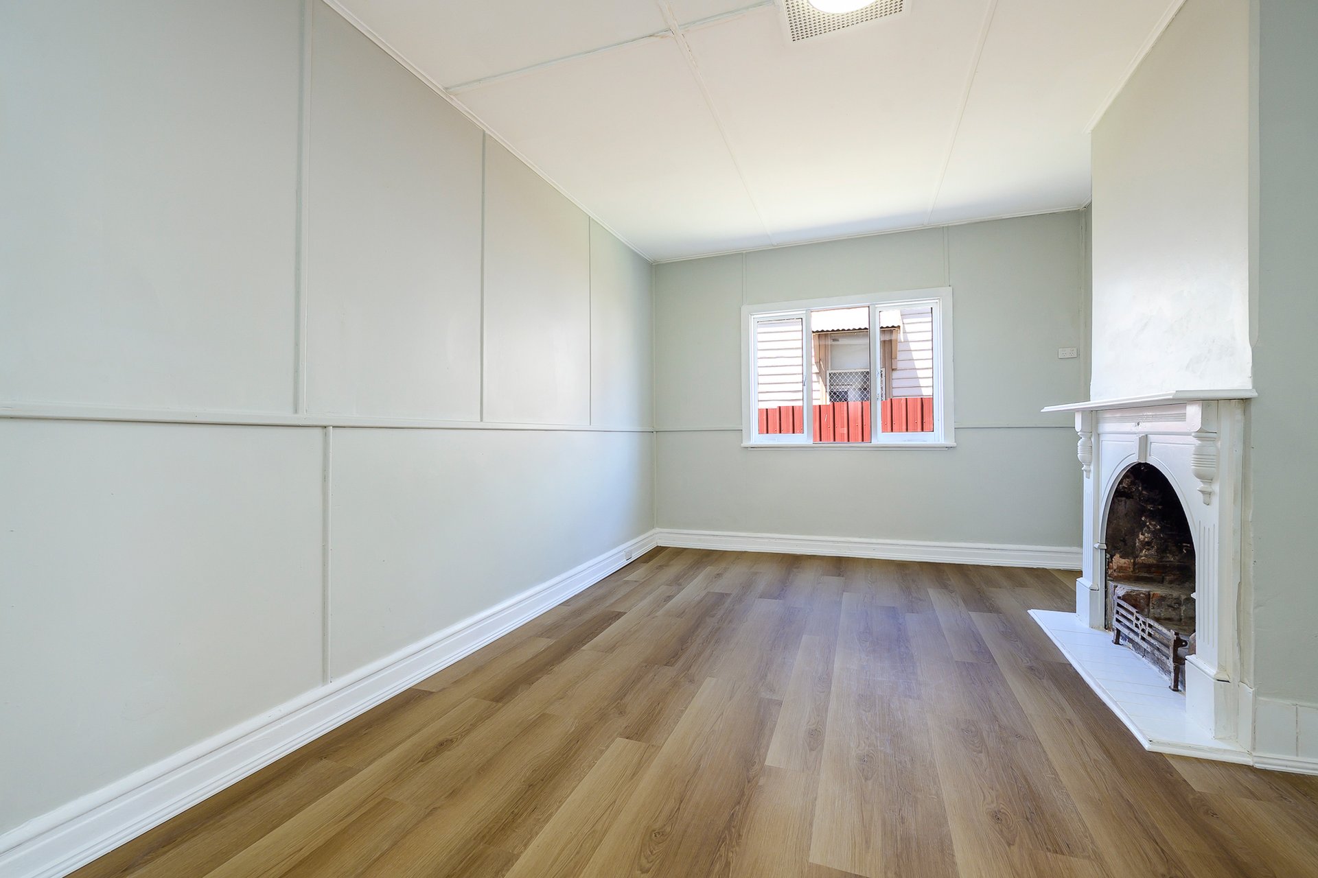 12 Hampton Street — photo 3 of 10