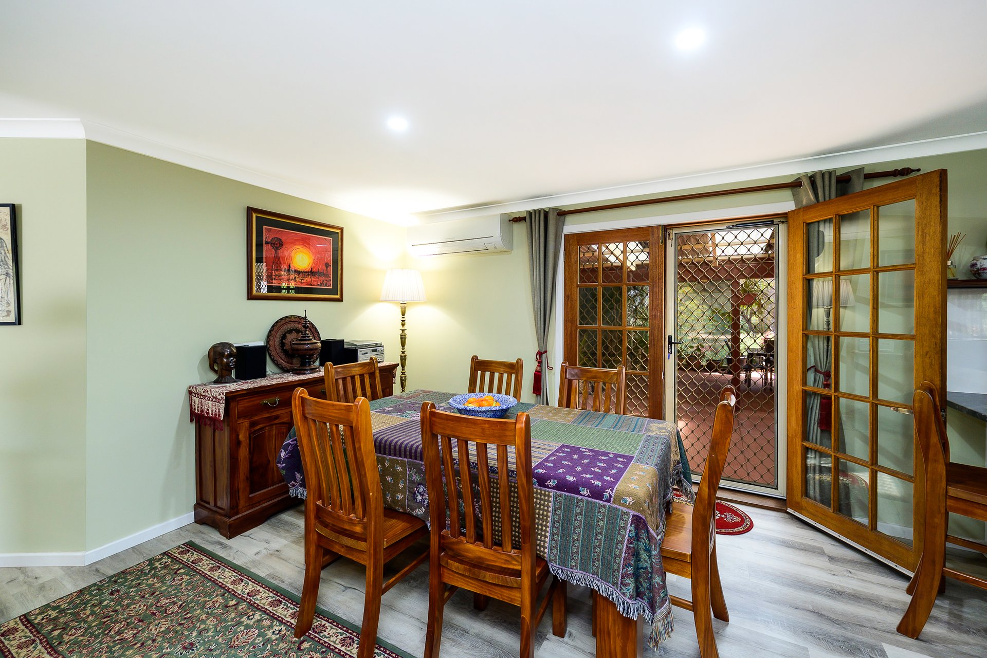 127 Woodley Farm Drive — photo 5 of 10