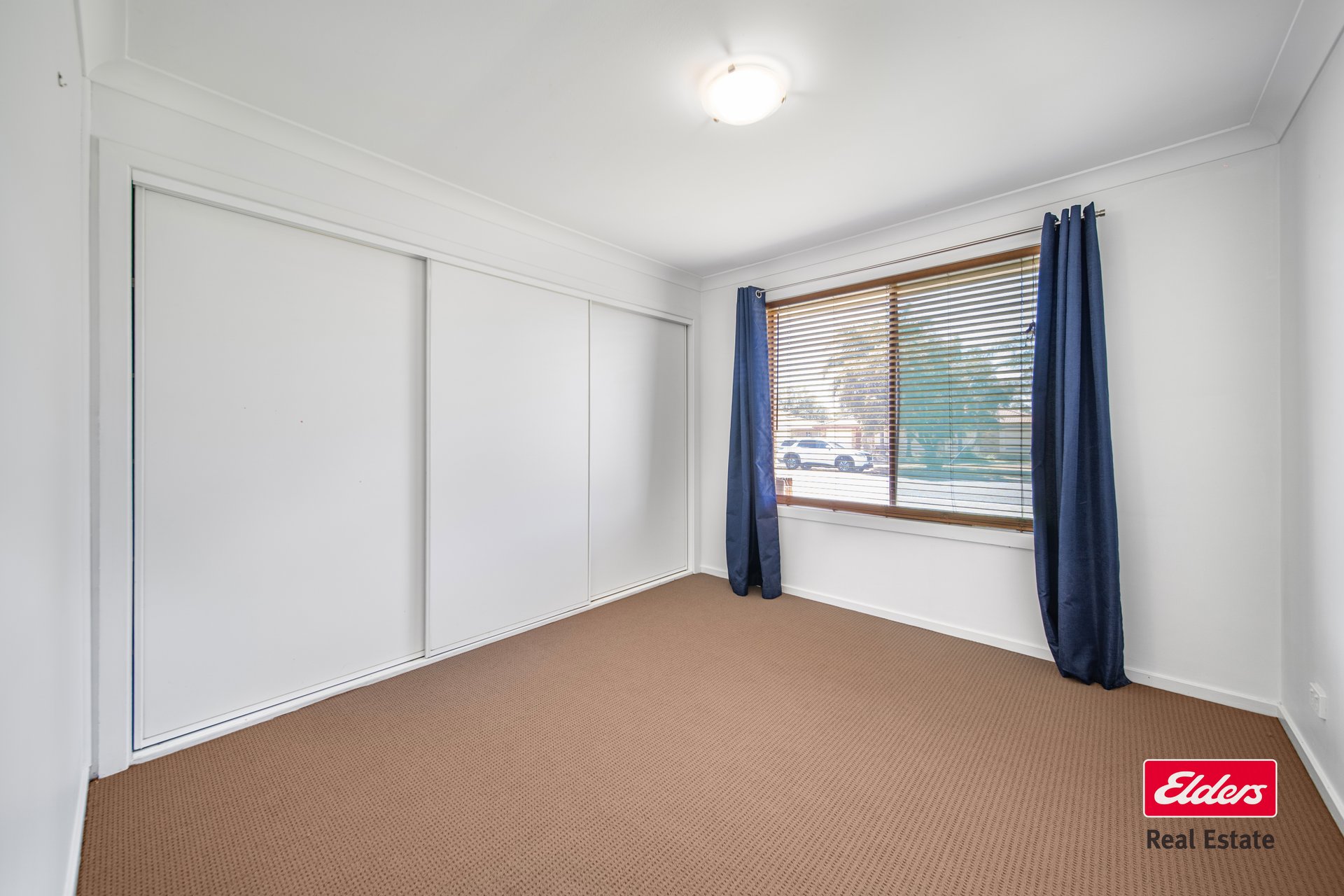 2 Chifley Drive — photo 8 of 10