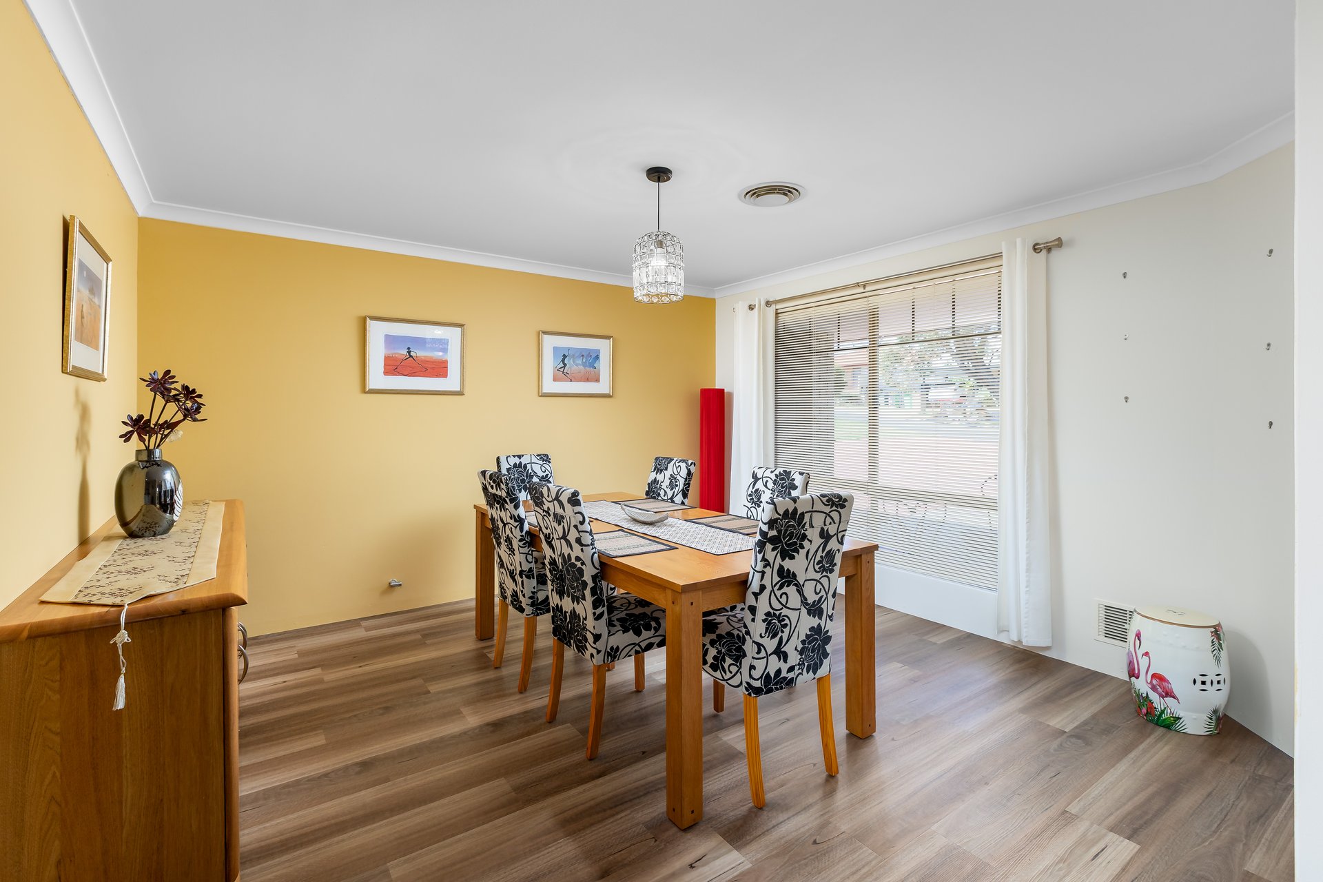 8 Oates Close — photo 3 of 10