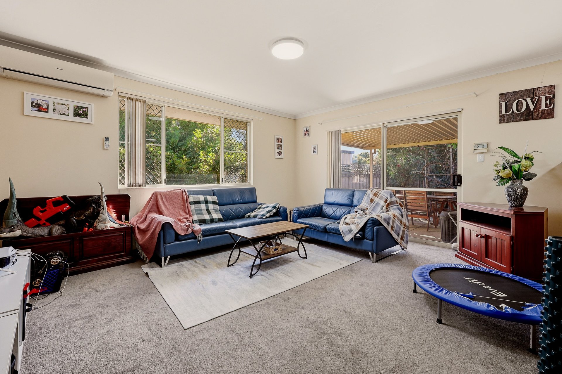 17 Andes Close — photo 9 of 10