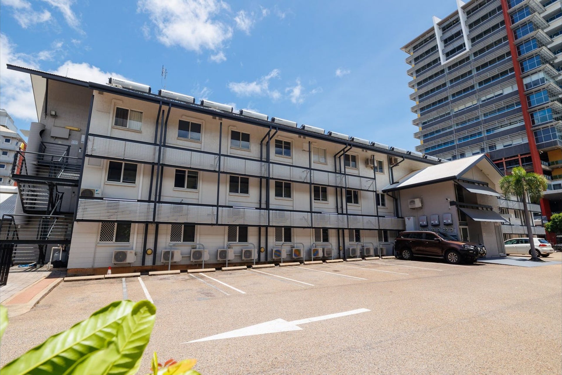 55/50 Mitchell Street — photo 4 of 5