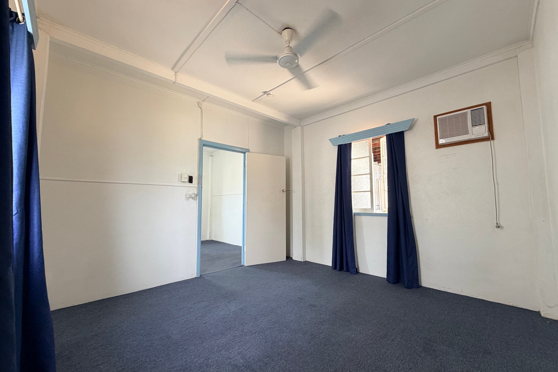 2/105 Mitchell Street — photo 4 of 6