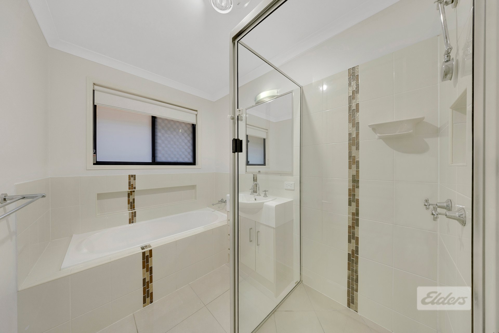 4 Wuruma Court — photo 3 of 10