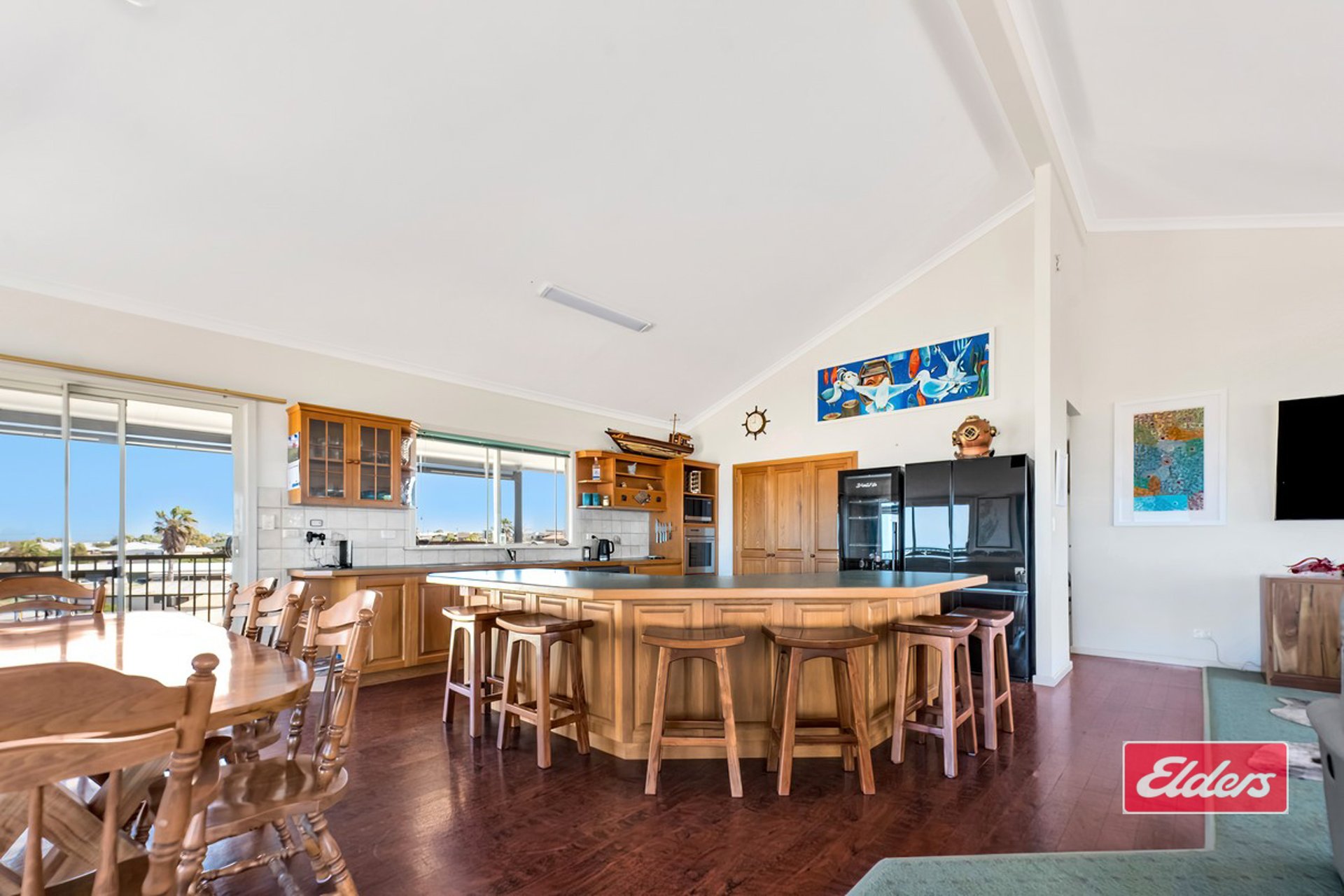 89 Hughes Street — photo 9 of 10