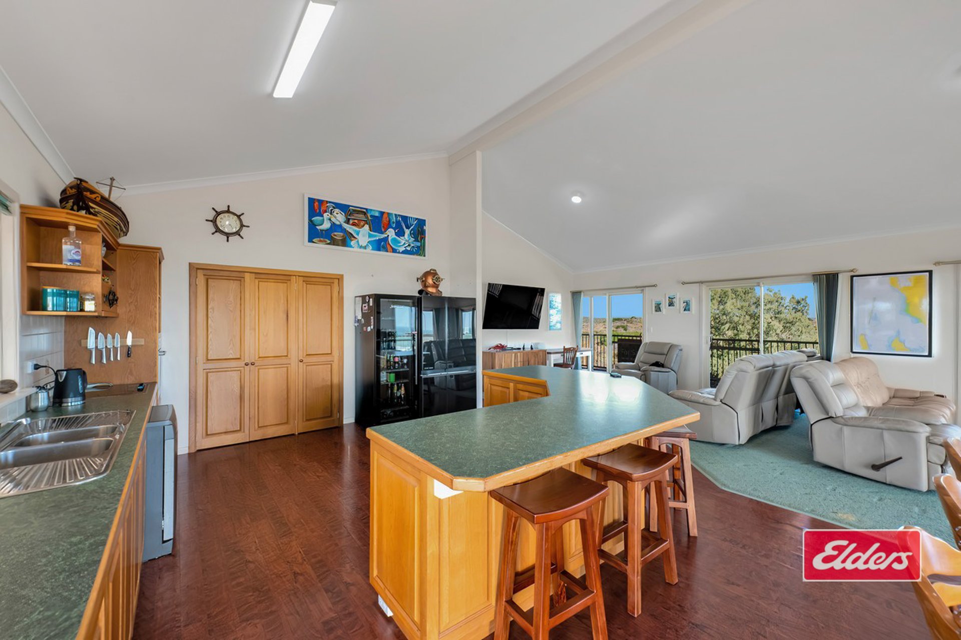 89 Hughes Street — photo 10 of 10