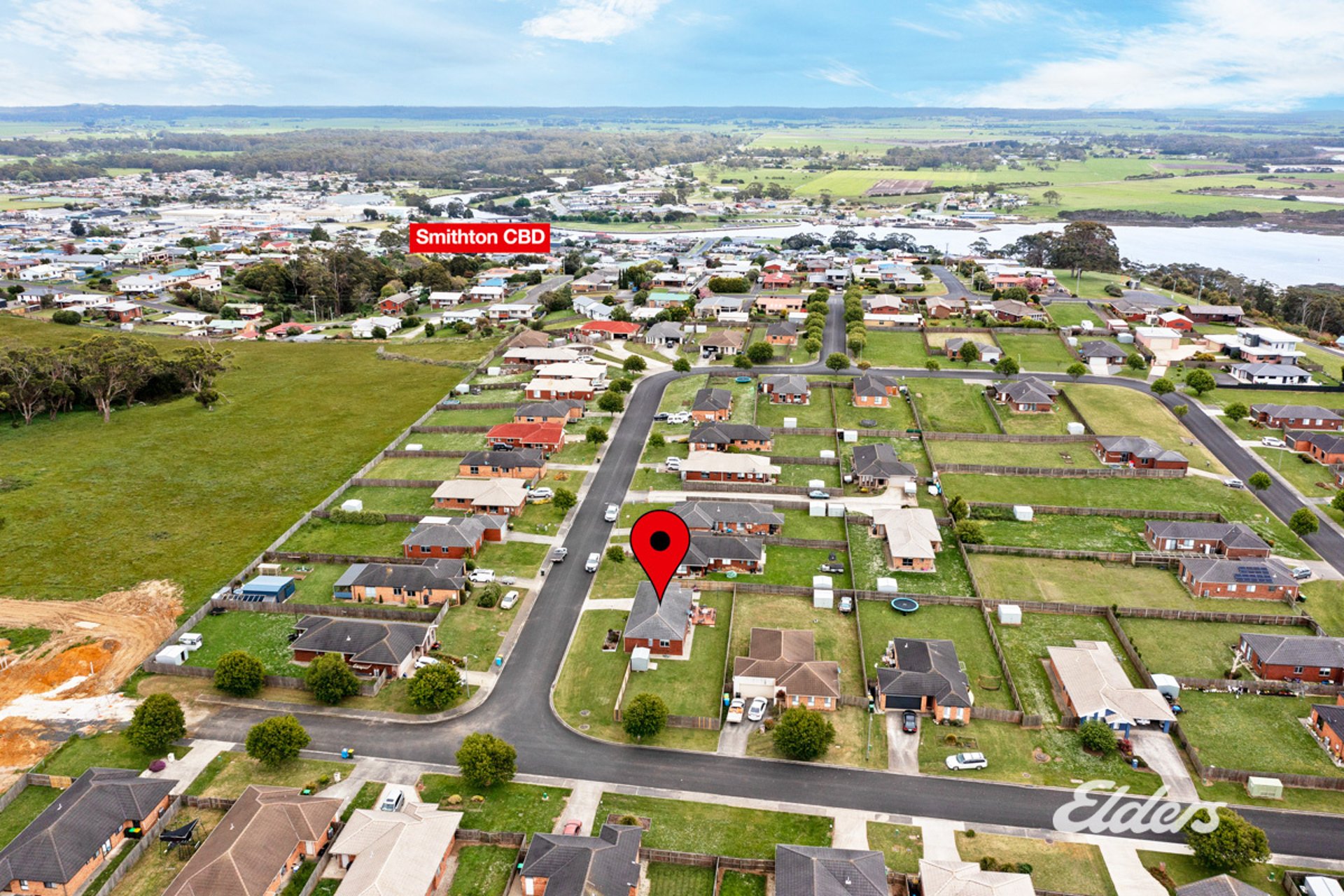 10 Leederry Street — photo 3 of 10