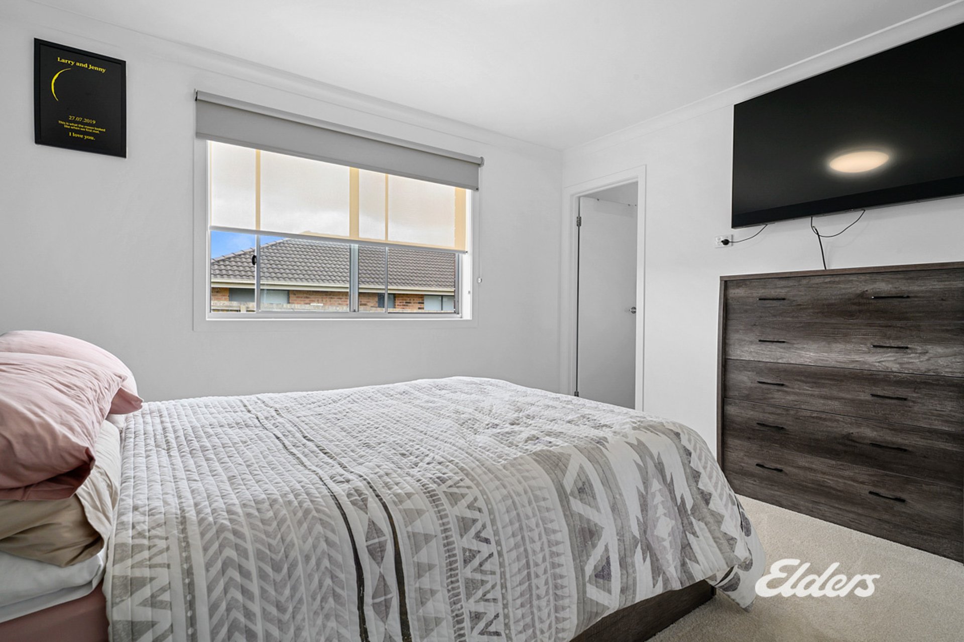 10 Leederry Street — photo 8 of 10