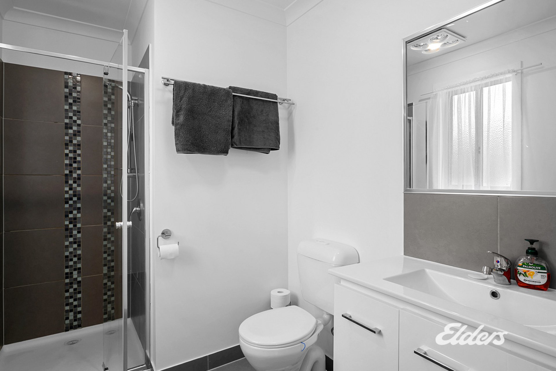 10 Leederry Street — photo 9 of 10