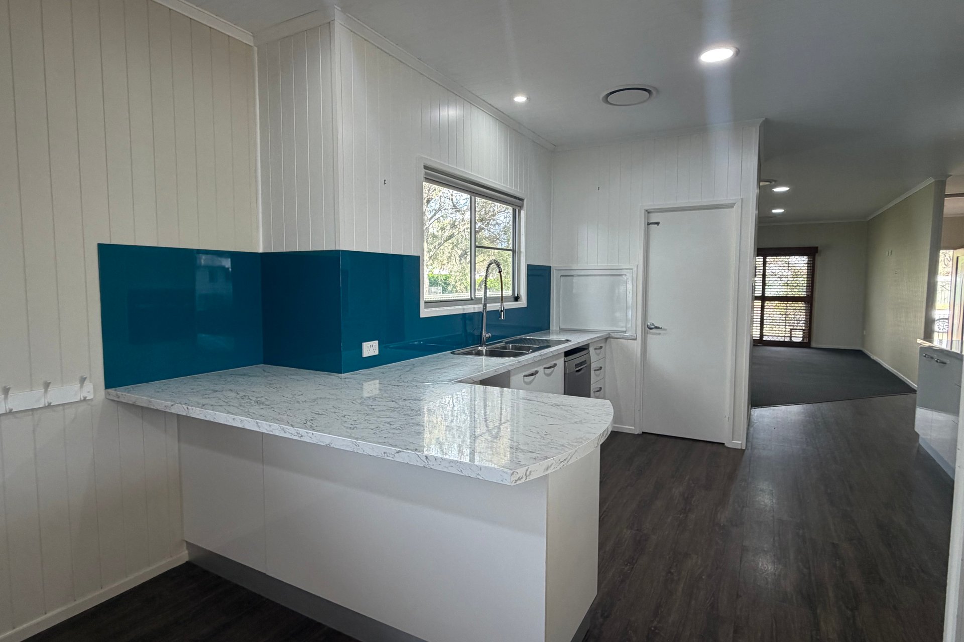 122 Pratten Street — photo 4 of 10