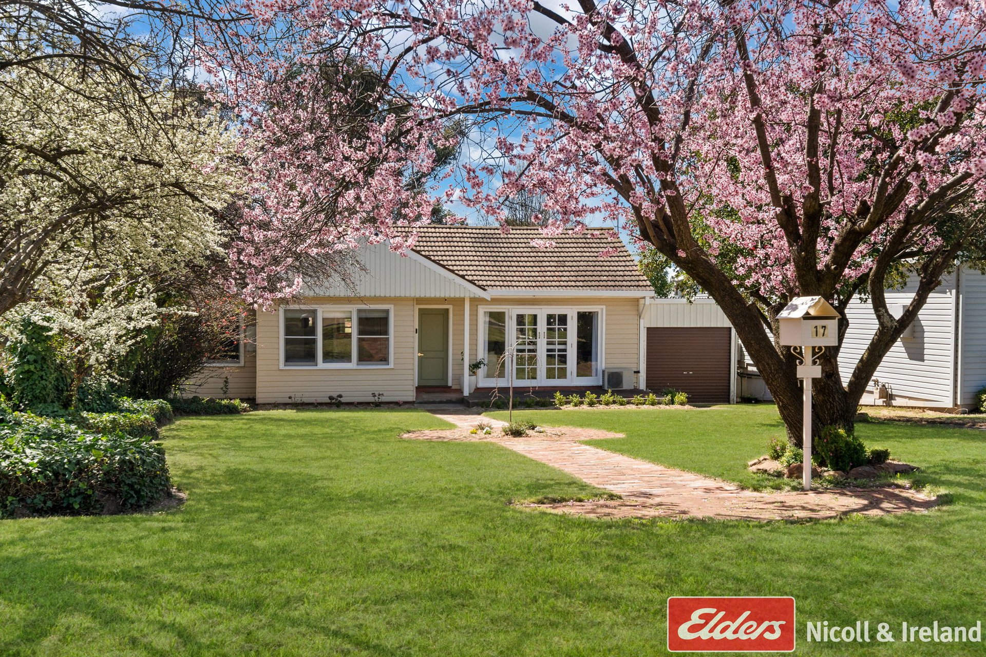 17 Rosehill Street, West Bathurst, NSW, 2795