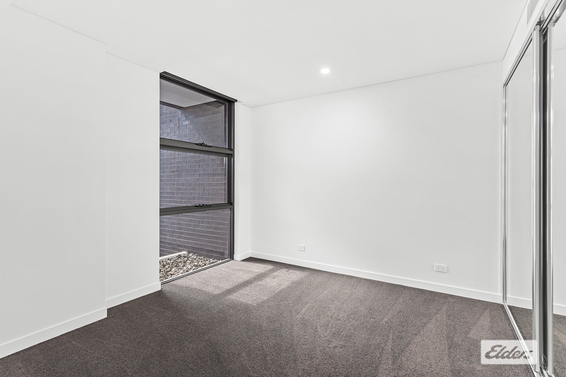 106/14 Beatson Street — photo 2 of 5