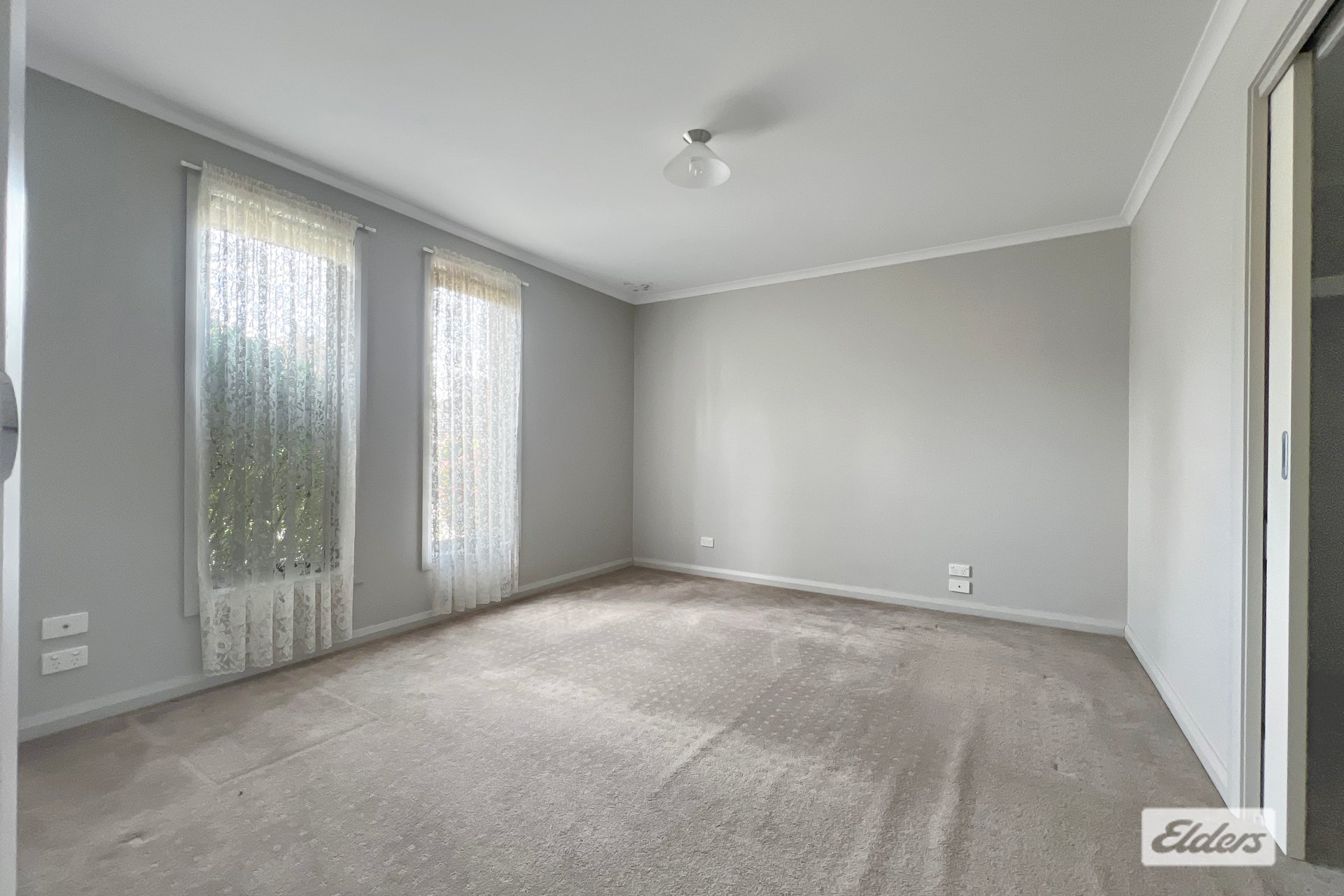 4/27 Basham Street — photo 3 of 6