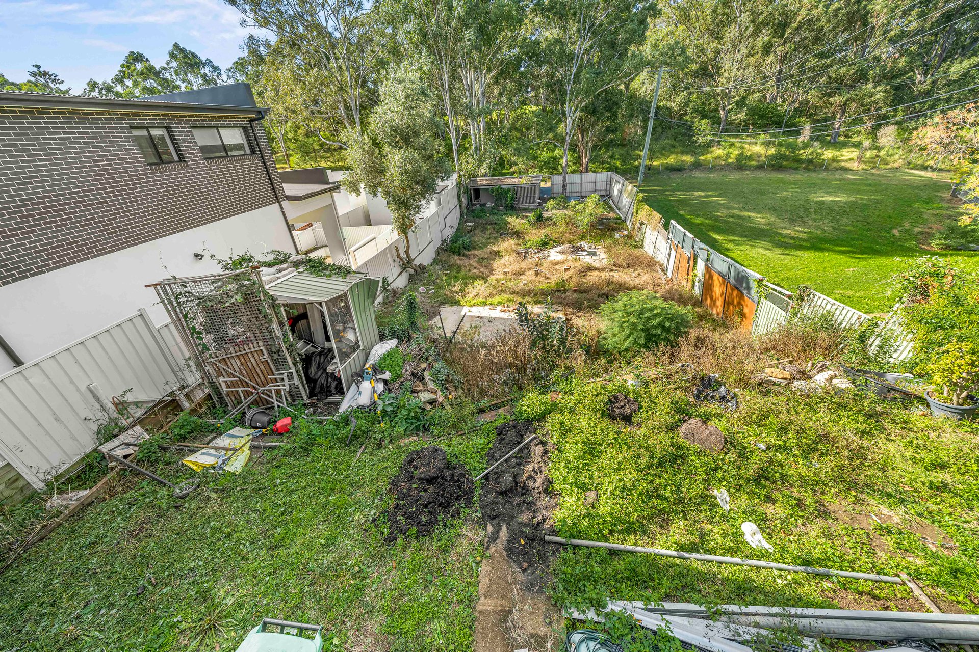 28 Collins Crescent — photo 7 of 9