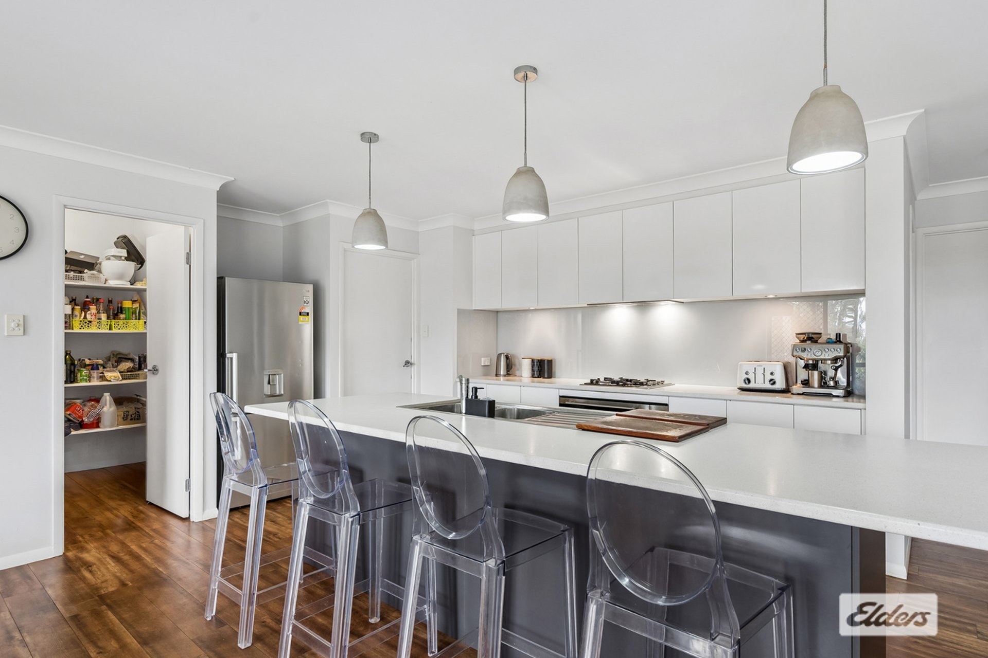3 Hanlon Court — photo 3 of 10