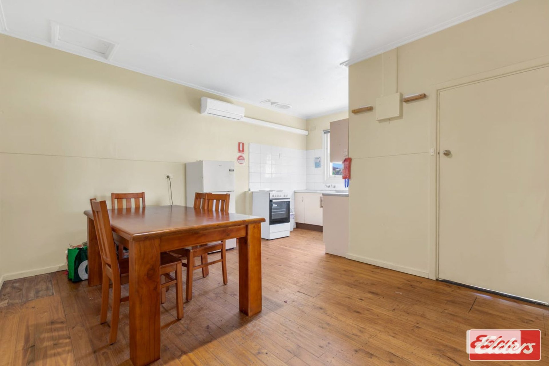 45 Knowles Road — photo 4 of 10