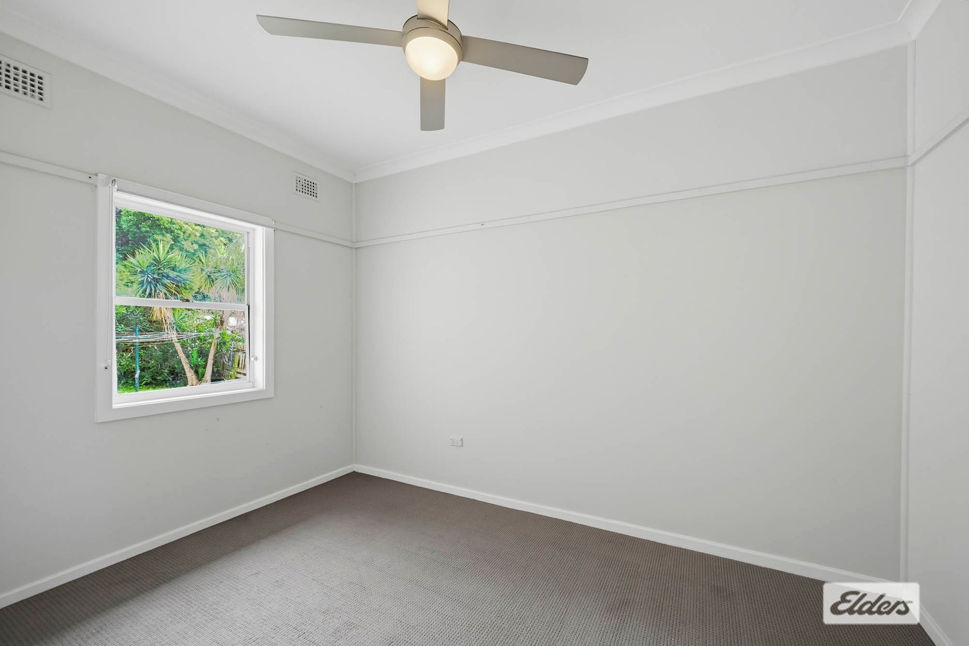23 Robertson Street — photo 8 of 10
