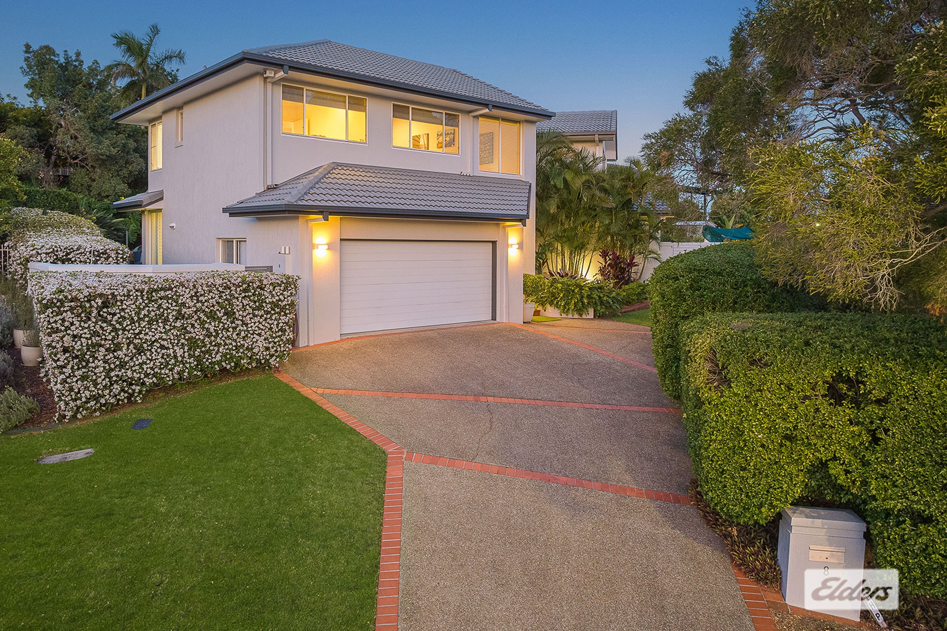 8 Ekland Court — photo 4 of 10