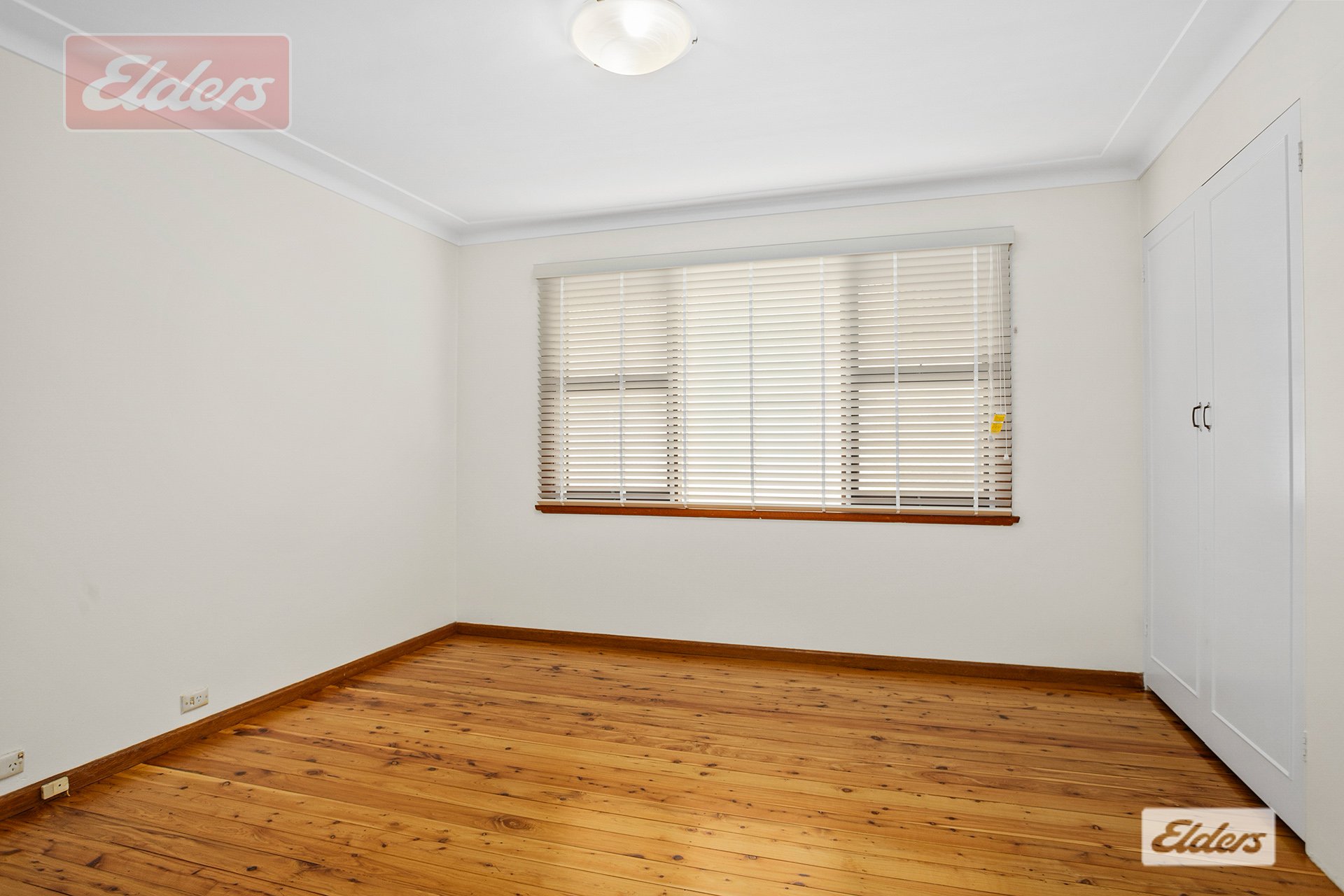 1 Leichhardt Crescent — photo 5 of 7