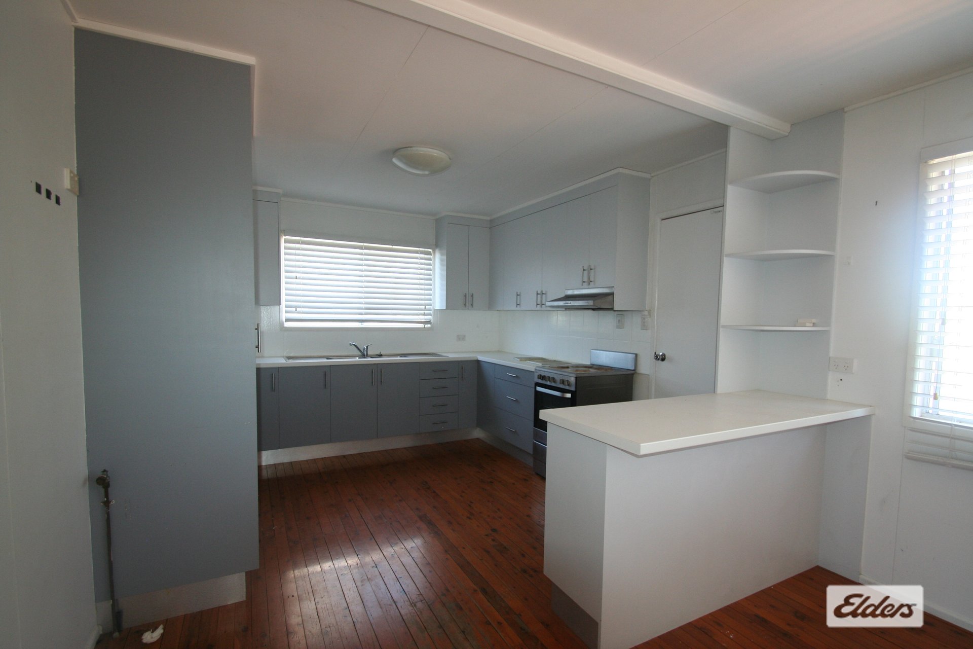 4 Dearden Place — photo 2 of 7
