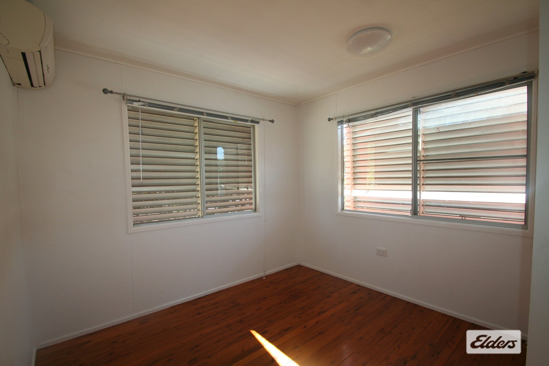 4 Dearden Place — photo 3 of 7