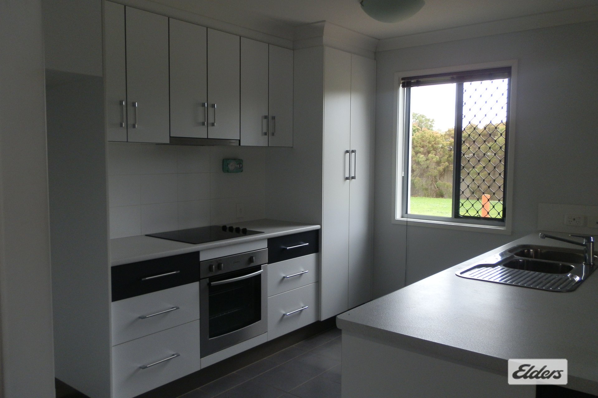4/21 Moriarty Street — photo from Elders Real Estate Emerald