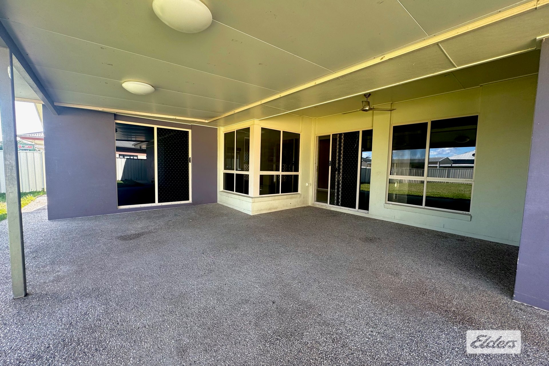 37 Mayfair Drive — photo 6 of 7