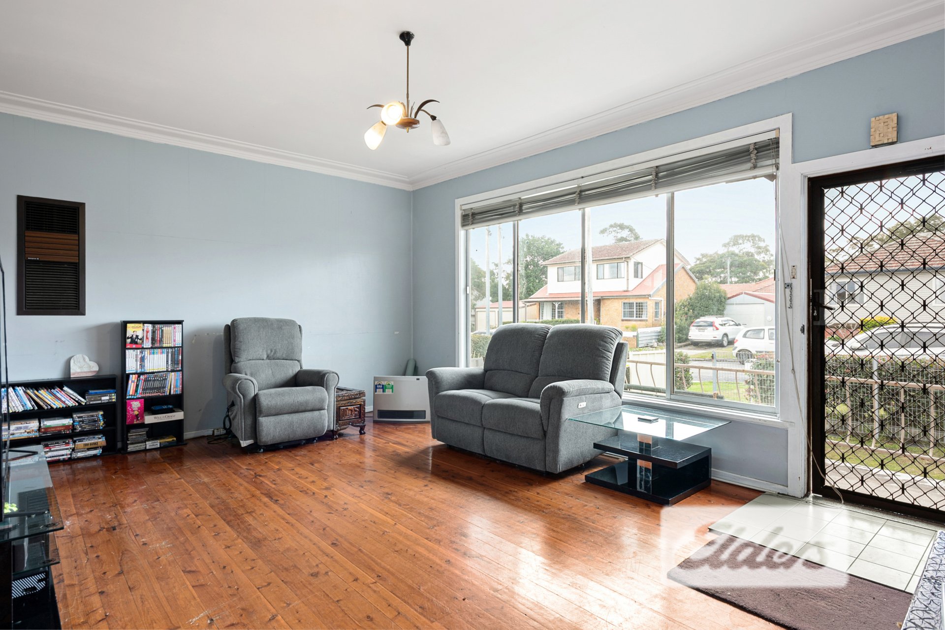 27 Mary Street — photo 2 of 6