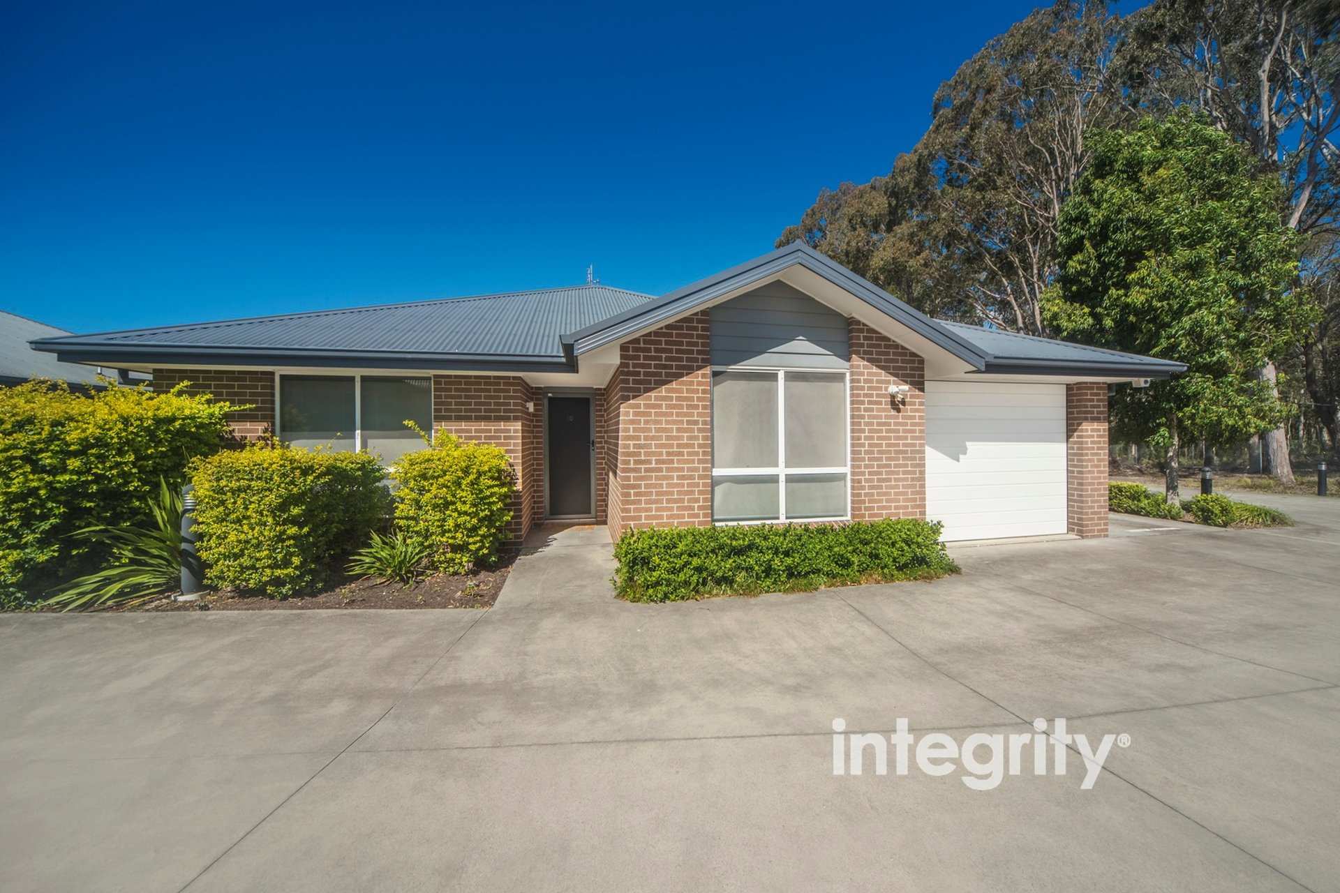 10/50 Isa Road, Worrigee Leased by Integrity Real Estate