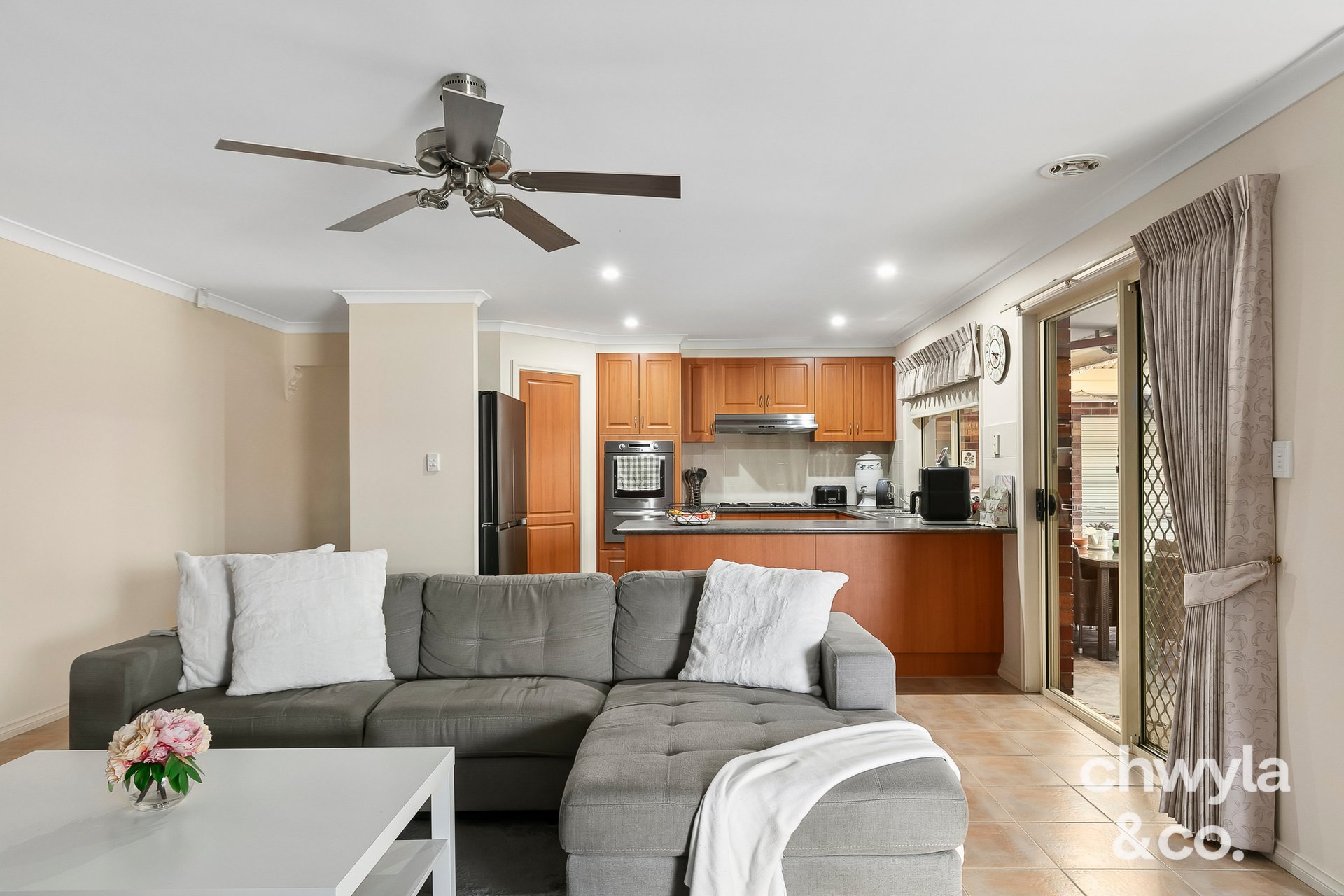 21 Thoroughbred Boulevard  Doreen