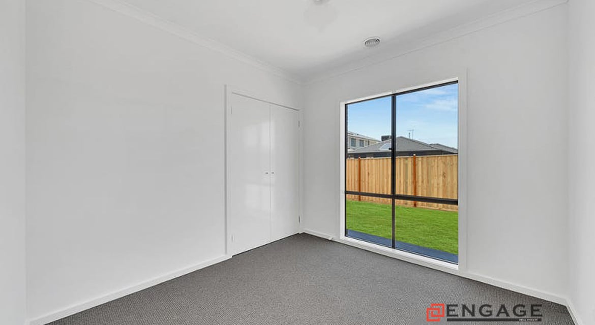 Near New Home in Tarneit – Ideal for First Home Buyers, Downsizers, or Investors