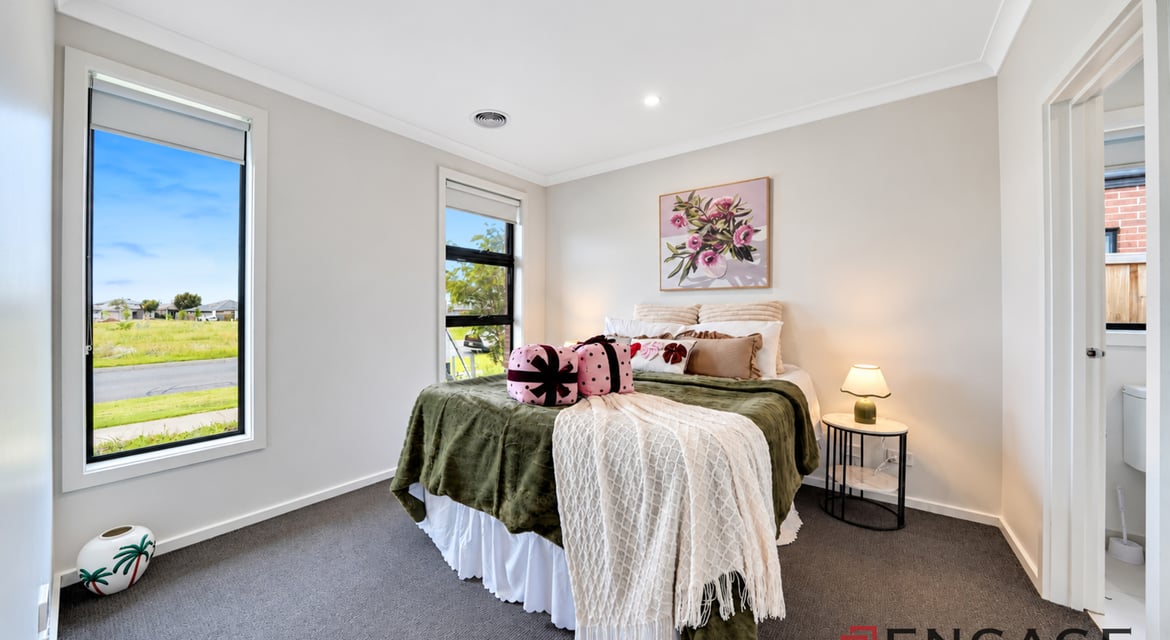 Modern Family Living in a Premium Mambourin Location