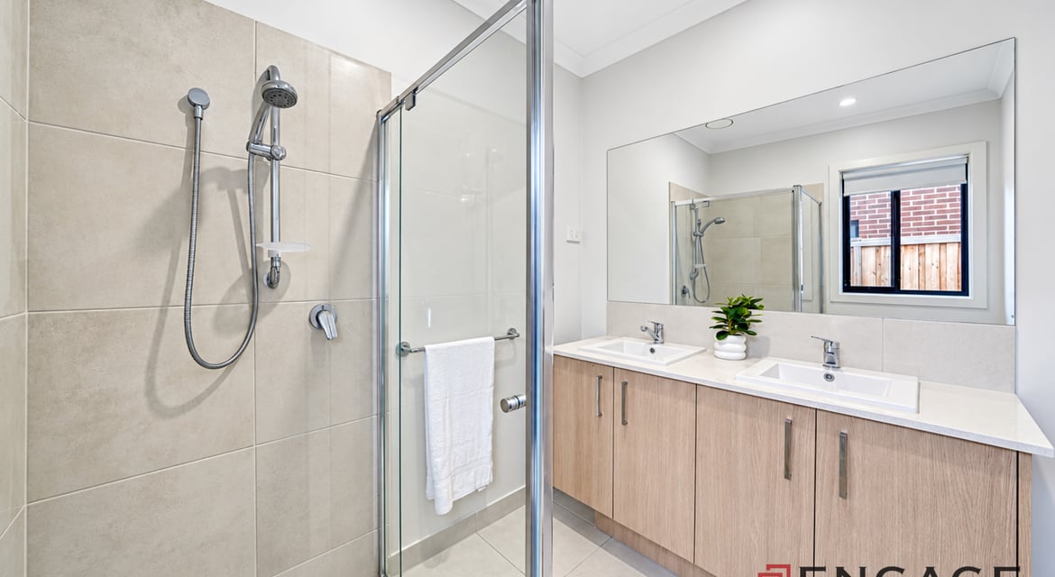 Modern Family Living in a Premium Mambourin Location