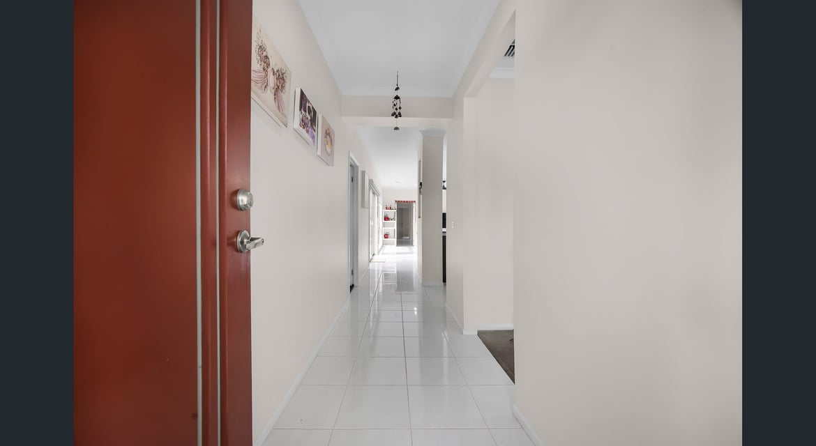 Modern Comfort & Convenience – 3 Bedroom Home for Rent in Manor Lakes
