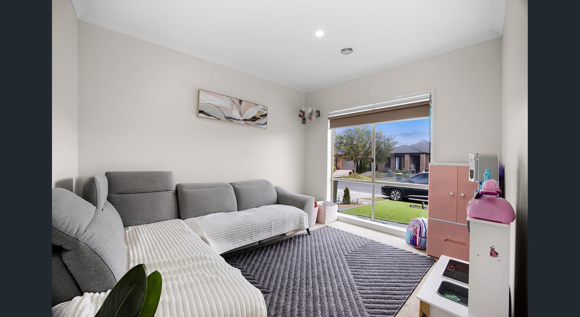 Modern Comfort & Convenience – 3 Bedroom Home for Rent in Manor Lakes