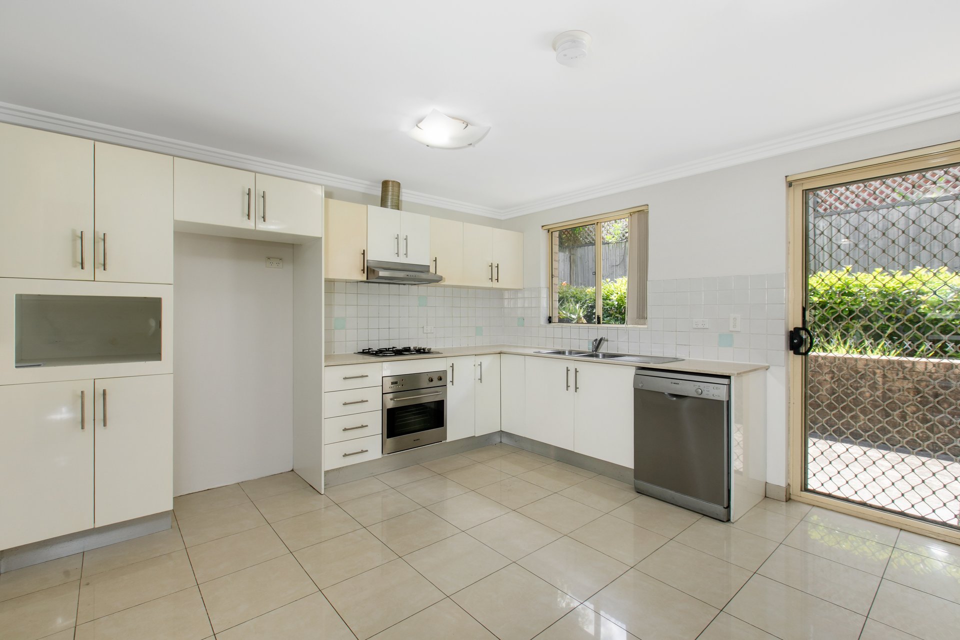 5/41 Purser Avenue, Castle Hill For Lease by Louis Carr Real Estate - image 2