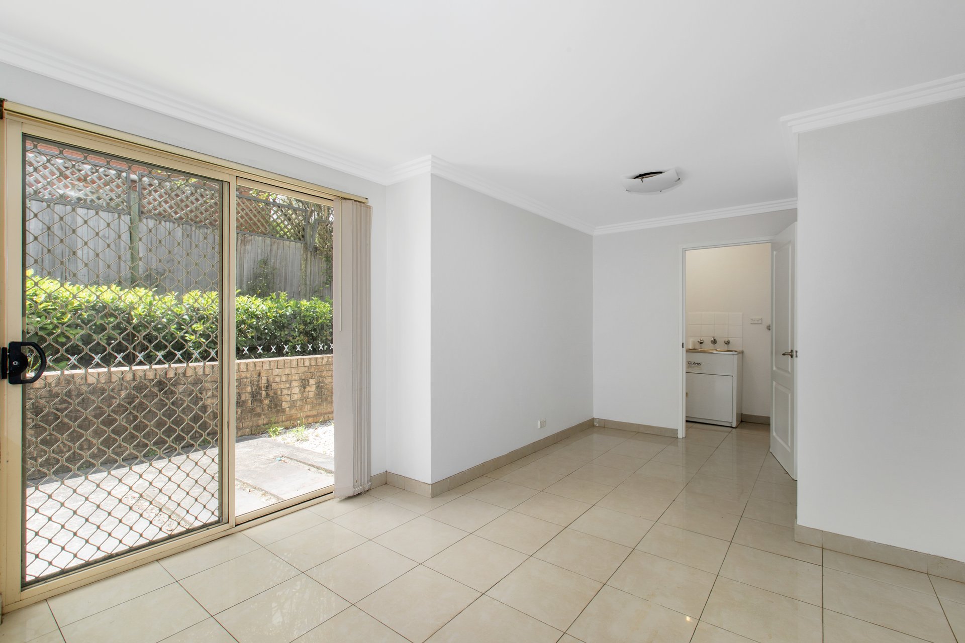 5/41 Purser Avenue, Castle Hill For Lease by Louis Carr Real Estate - image 3