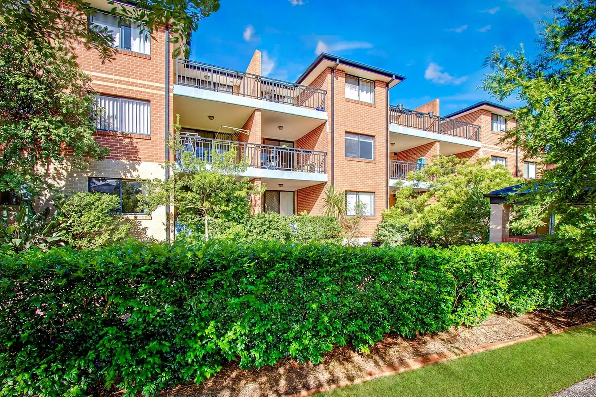 9/9 Kilbenny Street, Kellyville Ridge Auction by Louis Carr Real Estate