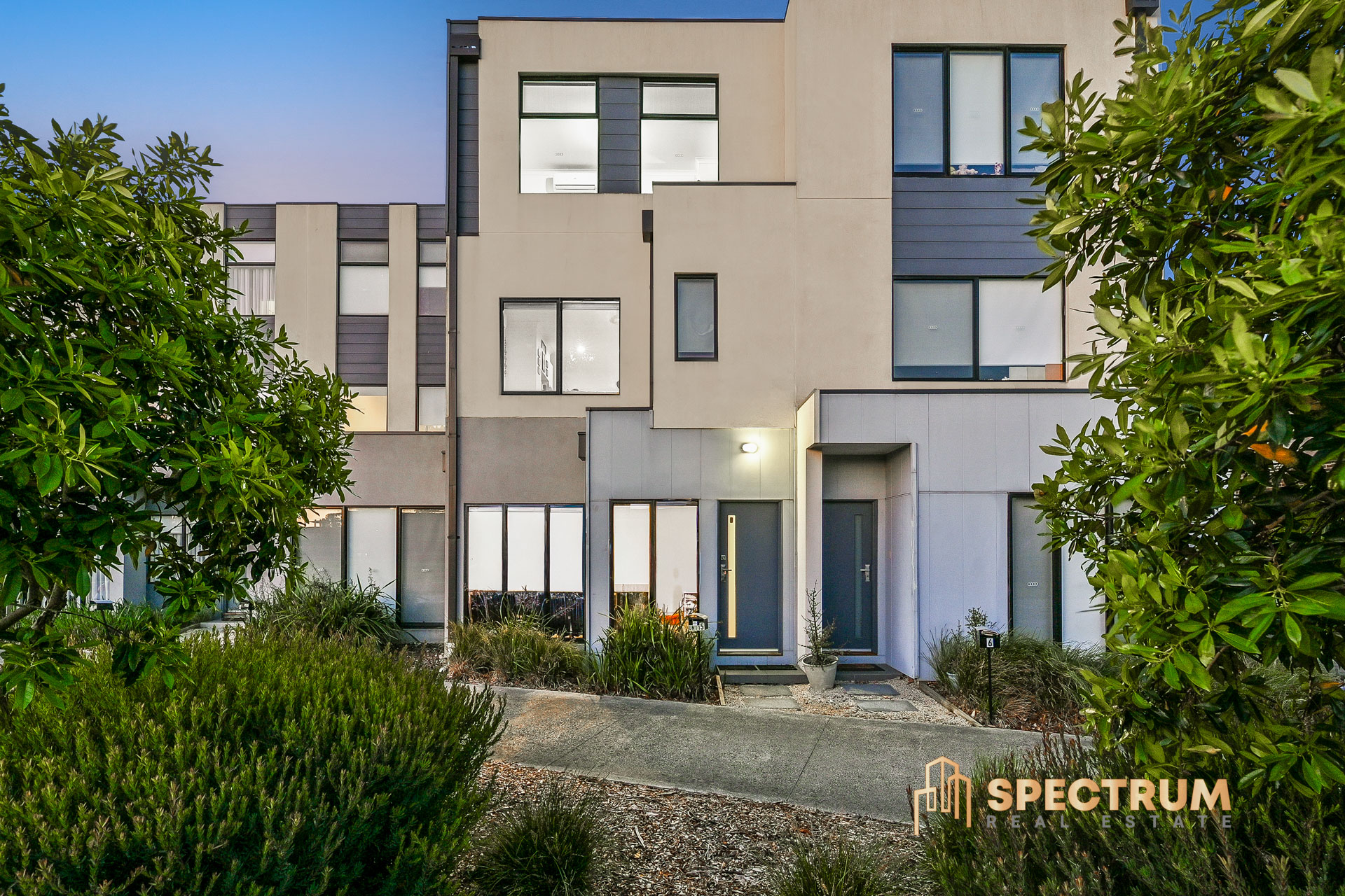 Stylish Three-Level Living in Central Pakenham