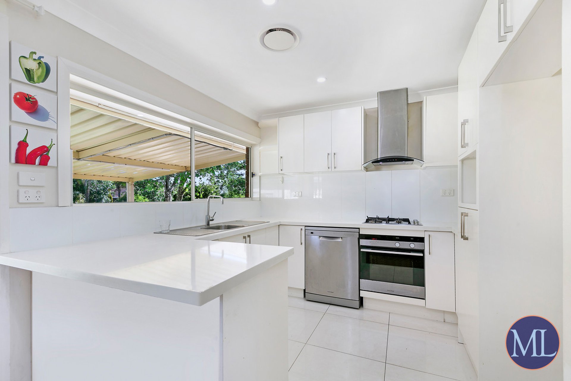 18 Capricorn Road, Kings Langley For Lease by Murdoch Lee Estate Agents - image 2