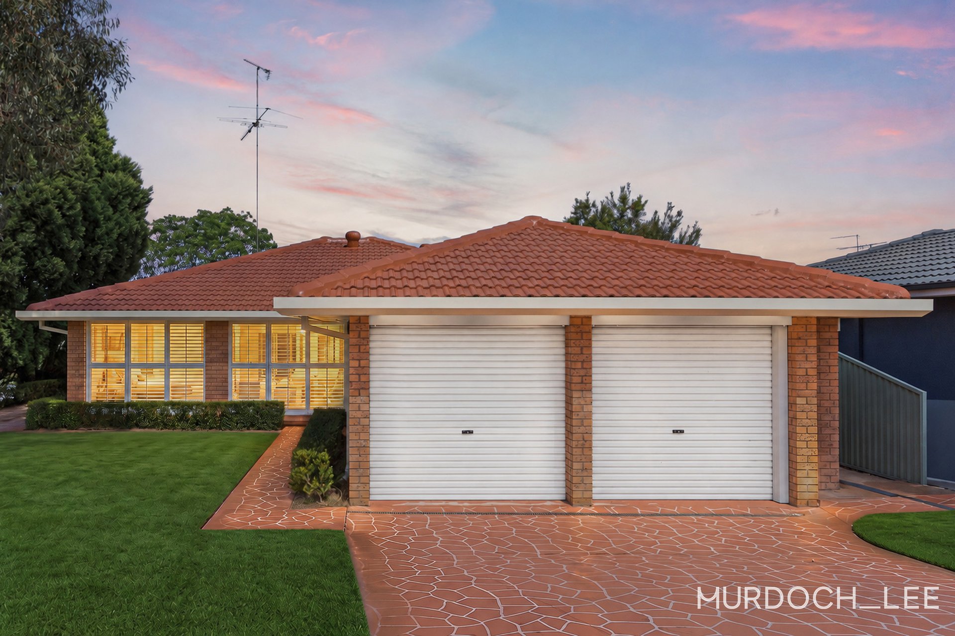 43 Battlement Crescent, Castle Hill Auction by Murdoch Lee Estate Agents