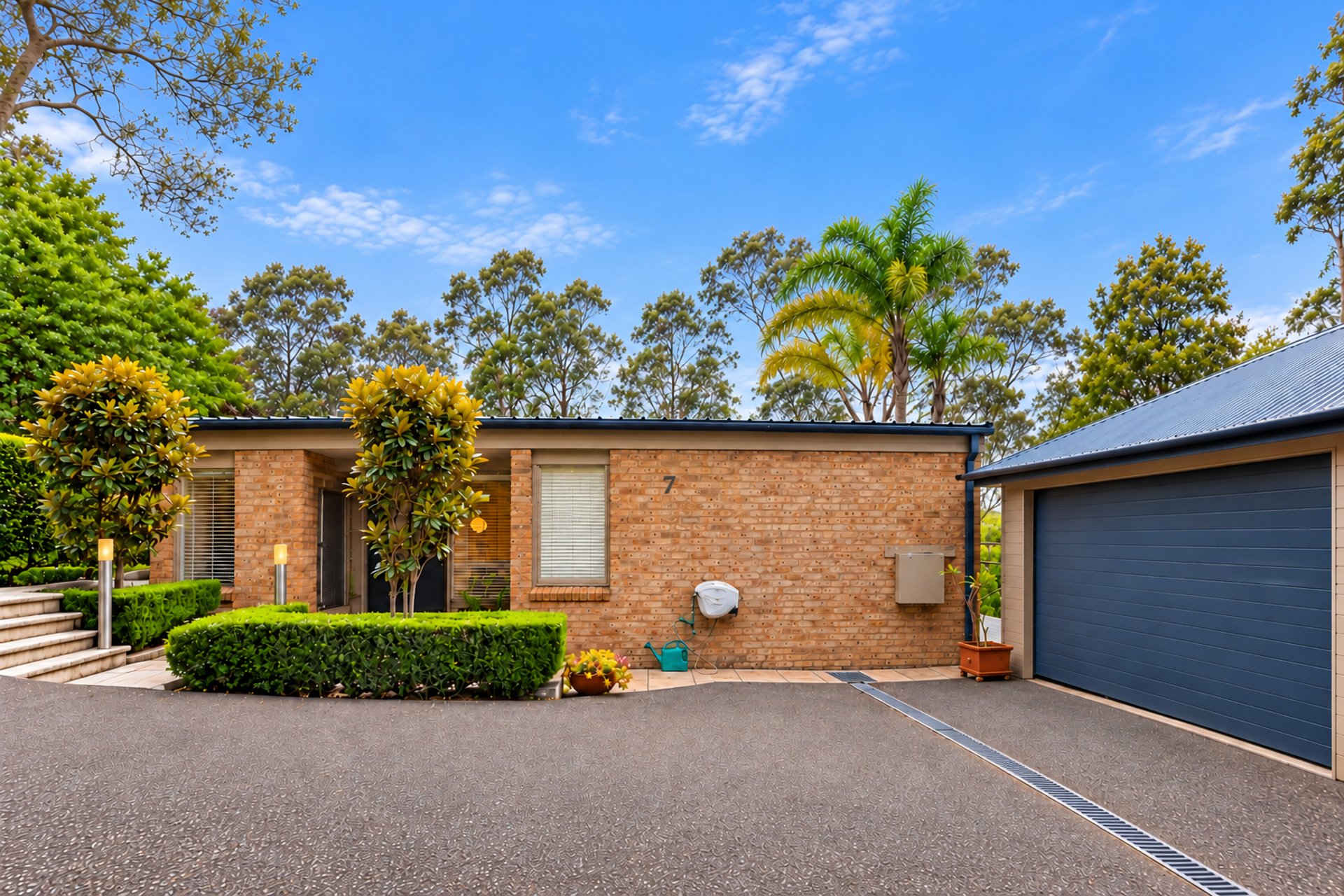 7 Nixon Place, Cherrybrook For Sale by Murdoch Lee Estate Agents