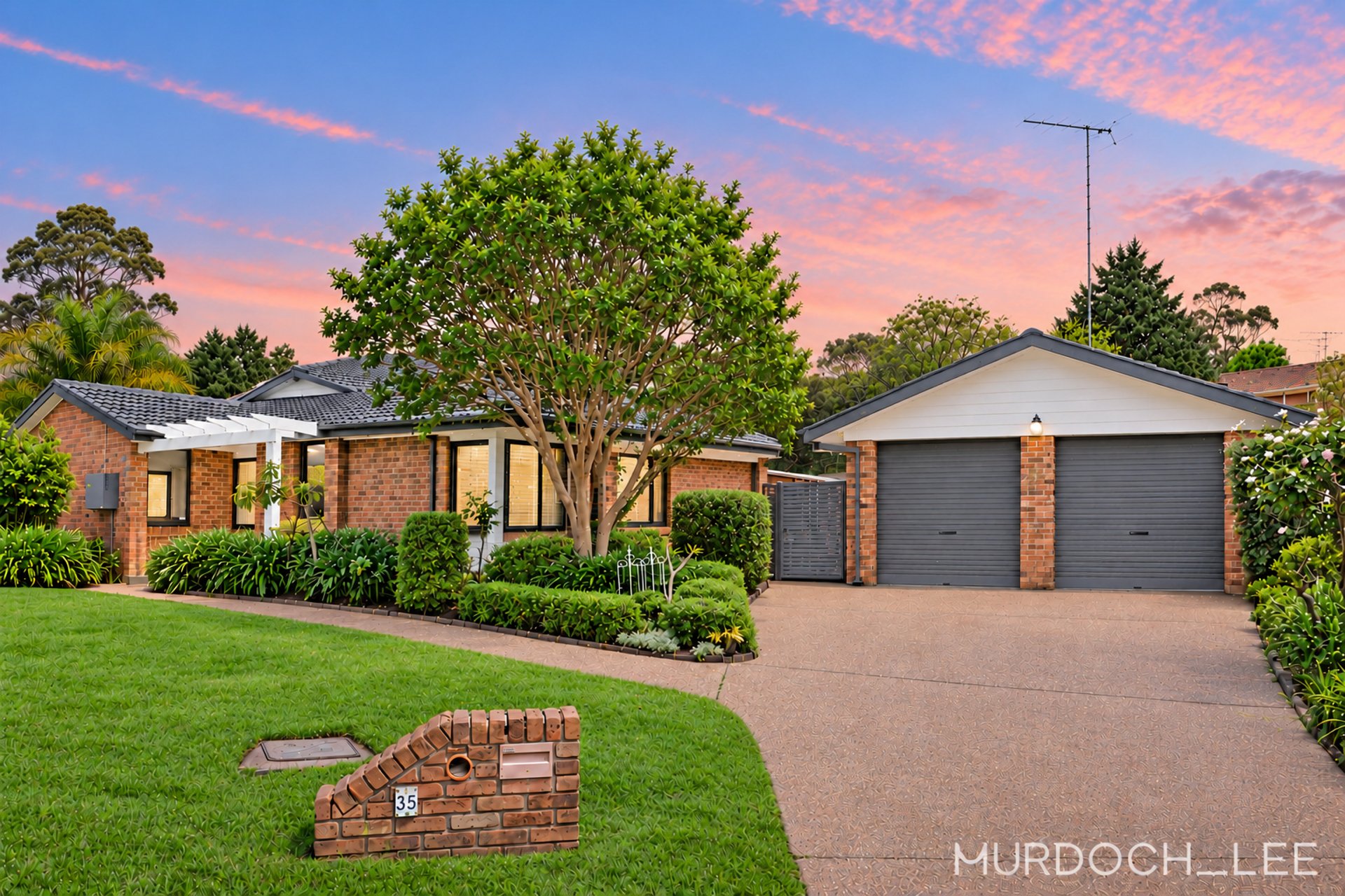 35 Rossian Place, Cherrybrook Auction by Murdoch Lee Estate Agents