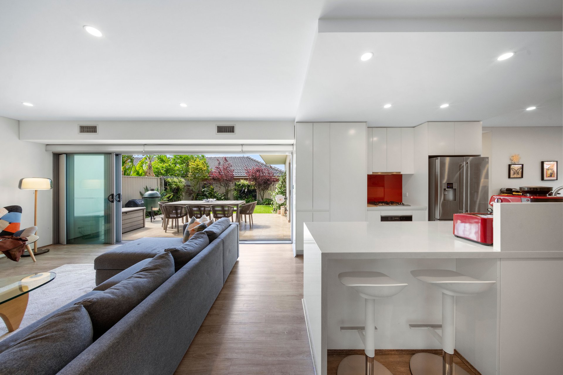 9 Charles Street, Eastlakes Auction by Sydney Sotheby's International Realty - image 2