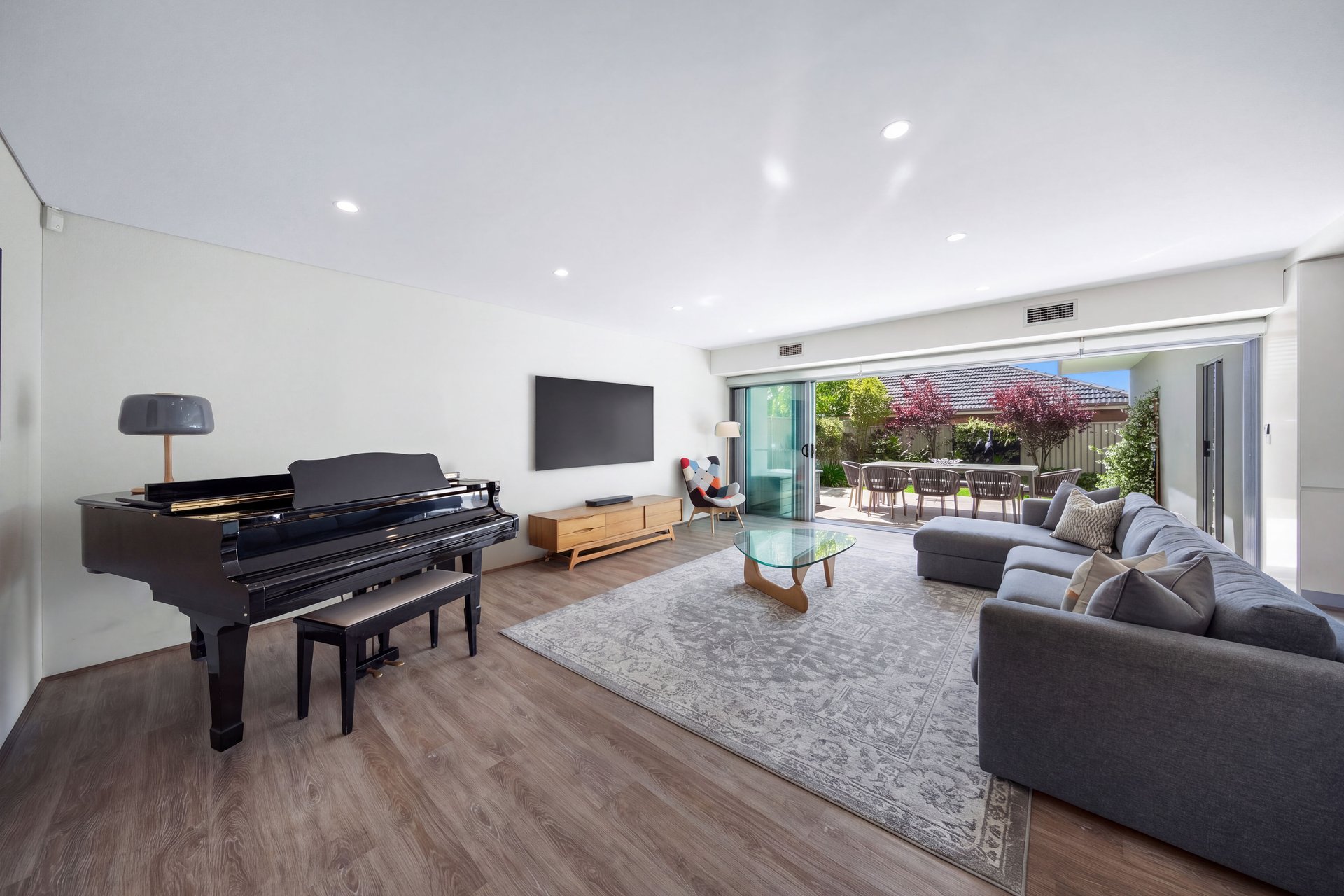 9 Charles Street, Eastlakes Auction by Sydney Sotheby's International Realty - image 3