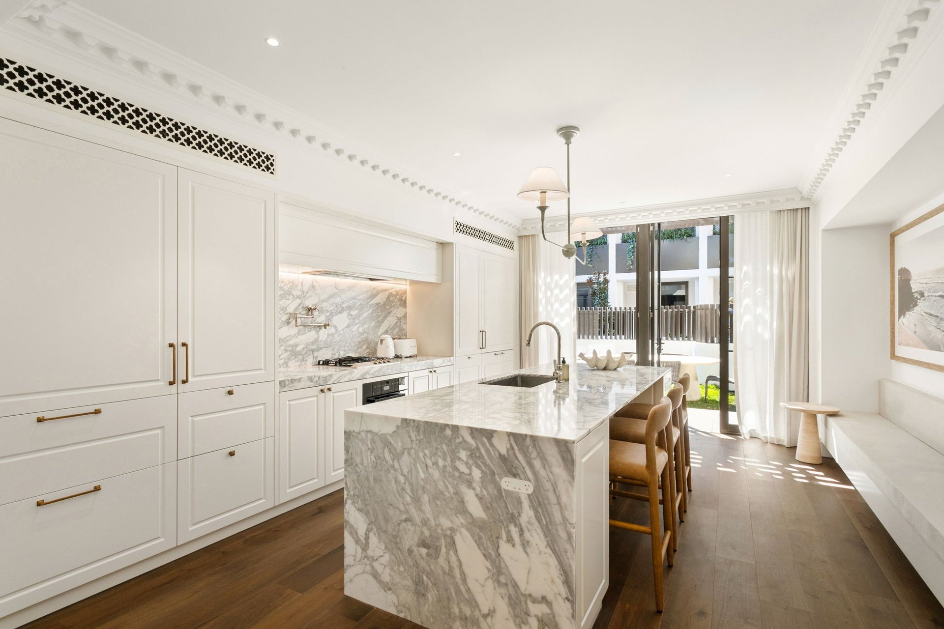 76 Oxford Street, Woollahra Leased by Ballard Property