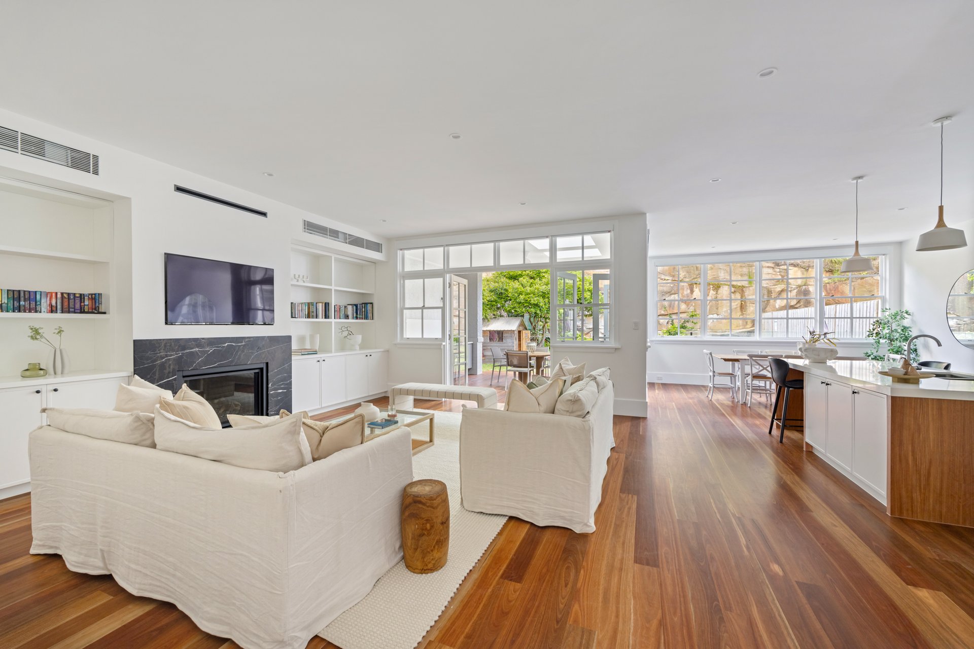 74 Beach Street, Coogee Auction by Sydney Sotheby's International Realty - image 4
