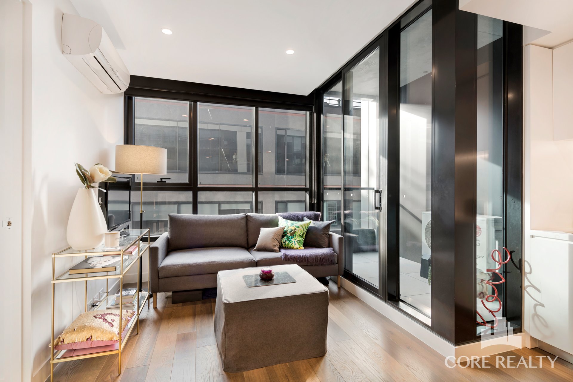 Unit 627/555 St Kilda Road Melbourne