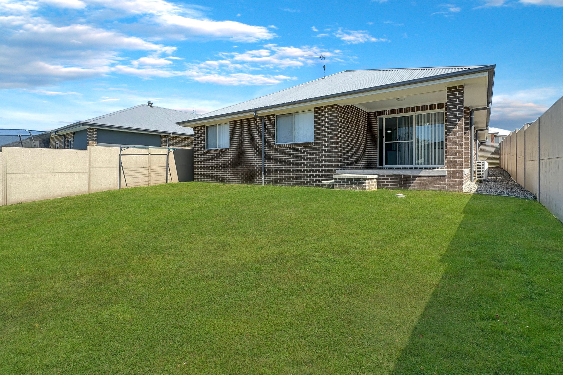 16 Emerton Street — photo 5 of 5